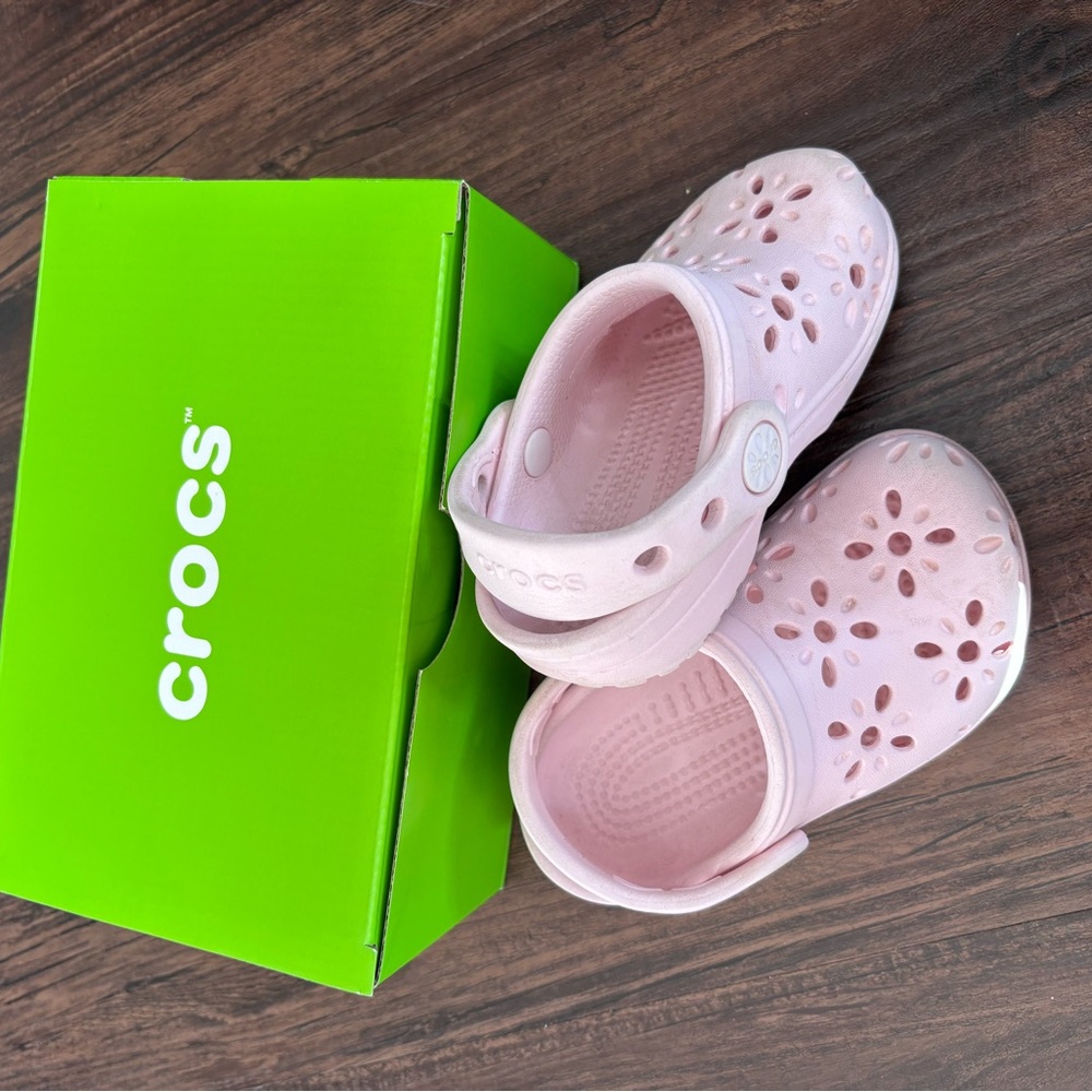 CROCS Kids Pastel Pink Clogs SIZE 7C